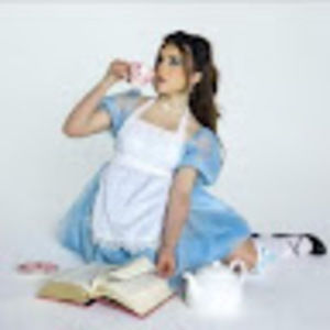 Meet your Posher, Maxine